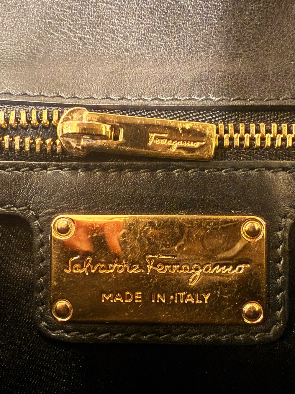 Salvatore Ferragamo Black Patent Vara Bow Chain Shoulder Bag - Picture 7 of 12